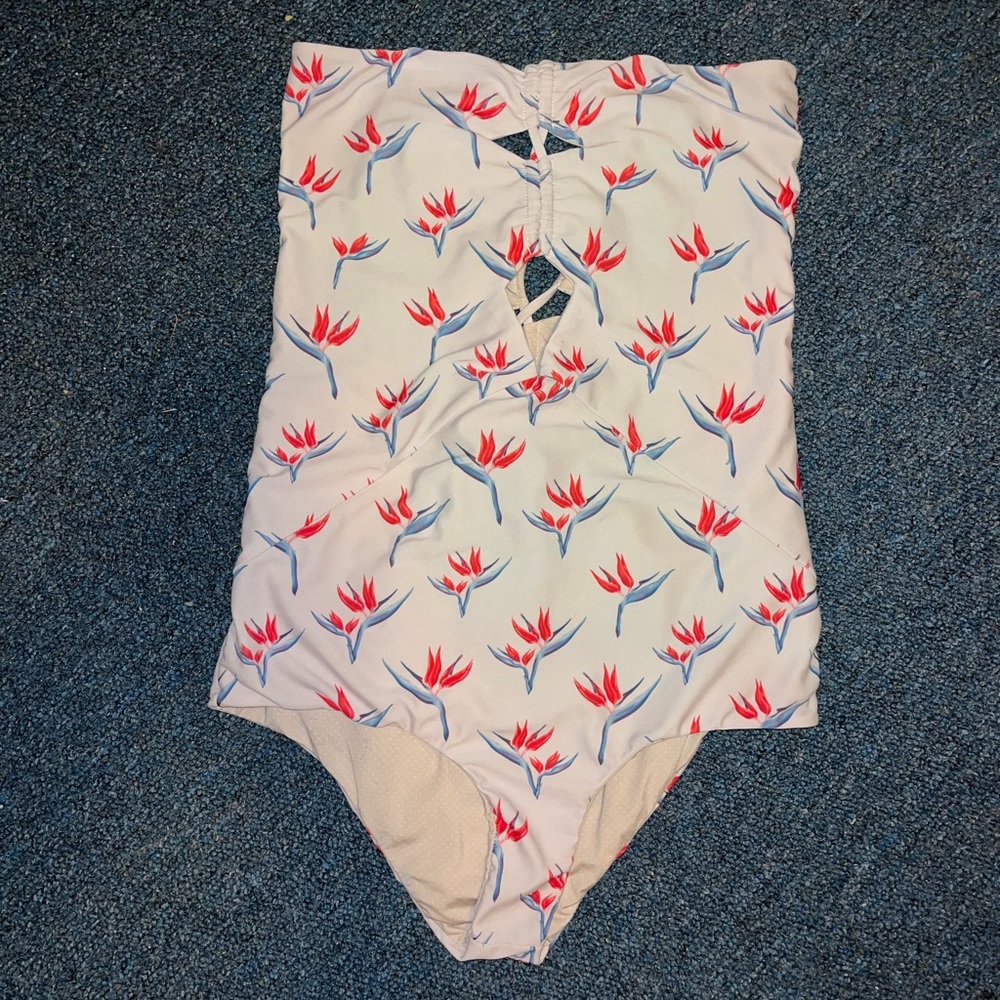 Acacia one piece